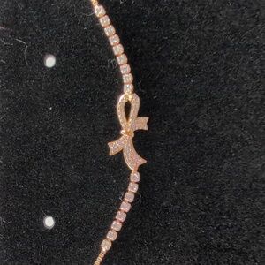 New Elegant Yellow Gold Bow Bracelet with Cubic Zirconias